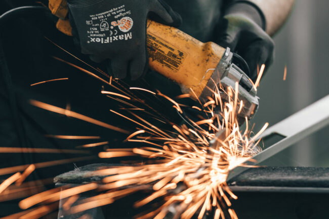 Misura dell’esposizione al rumore e alle vibrazioni meccaniche per gli addetti alle lavorazioni
